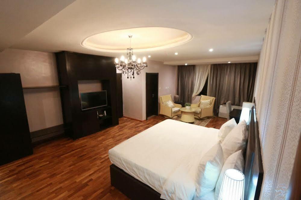 Tivoli Hotel Seafront Ikoyi Aliayabiagba Exteriér fotografie