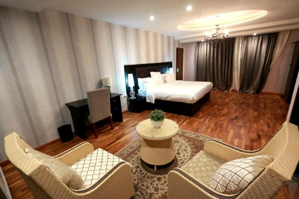 Tivoli Hotel Seafront Ikoyi Aliayabiagba Exteriér fotografie